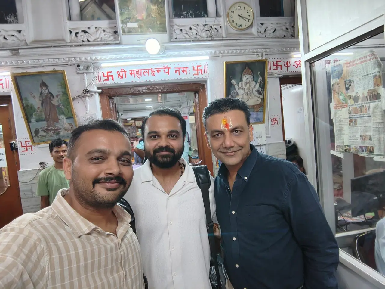 Anand Shrivastava with the Dalmia Synthetics team during a two-day on-site AI consulting visit